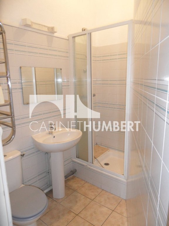 APPARTEMENT T3 A LOUER - ST ETIENNE CENTRE VILLE - 53 m2 - 425 &euro; charges comprises par mois