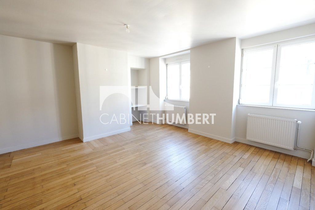APPARTEMENT T3 A LOUER - ST ETIENNE CENTRE VILLE - 62 m2 - 595 &euro; charges comprises par mois