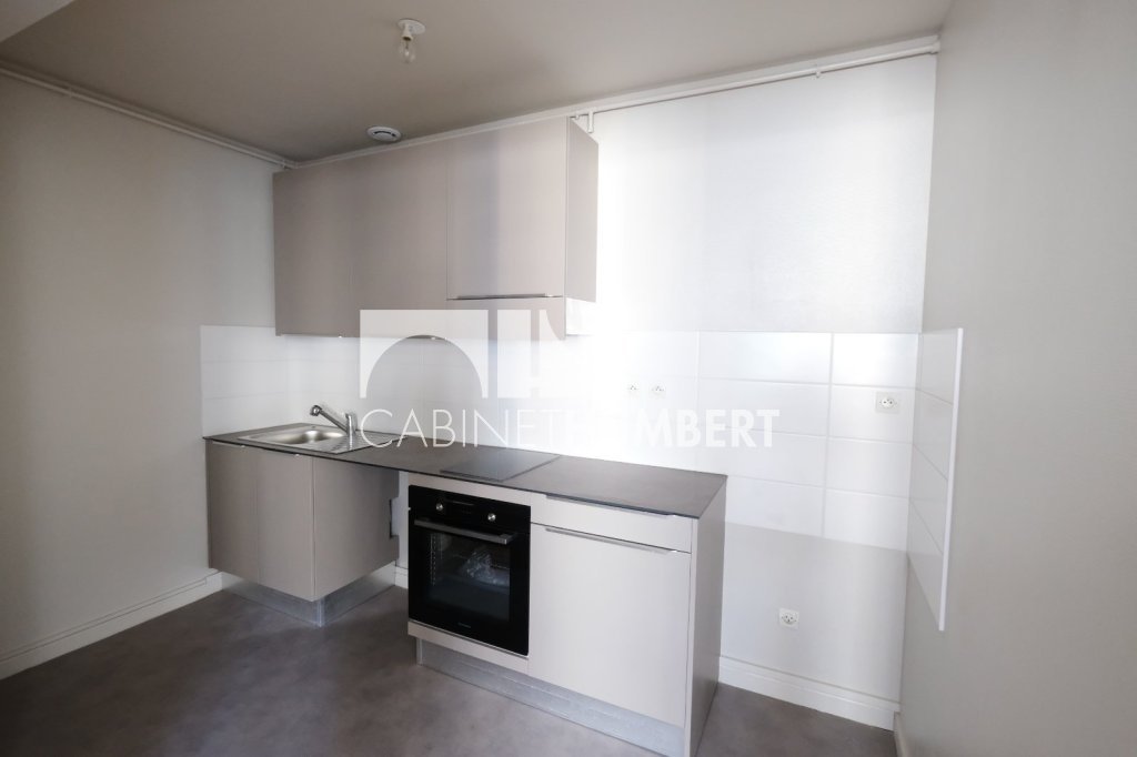 APPARTEMENT T3 A LOUER - ST ETIENNE CENTRE VILLE - 62 m2 - 595 &euro; charges comprises par mois
