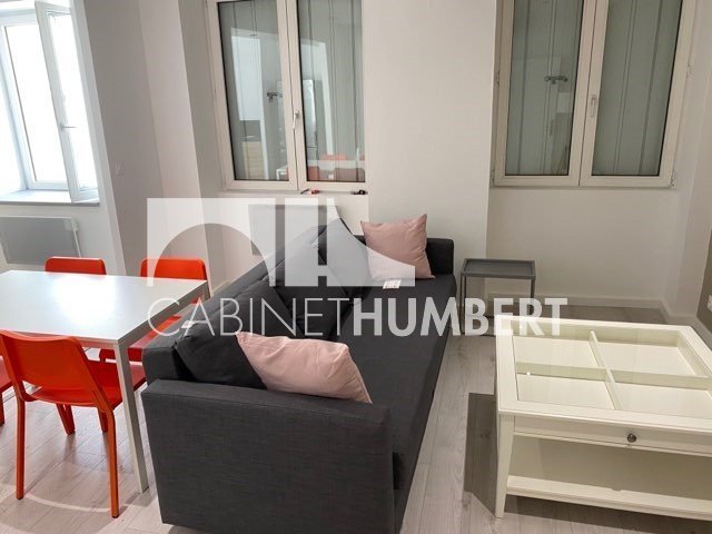 APPARTEMENT T3 A LOUER - ST ETIENNE CENTRE VILLE - 78 m2 - 700 &euro; charges comprises par mois