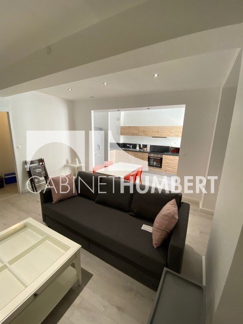 APPARTEMENT T3 A LOUER - ST ETIENNE CENTRE VILLE - 78 m2 - 700 &euro; charges comprises par mois
