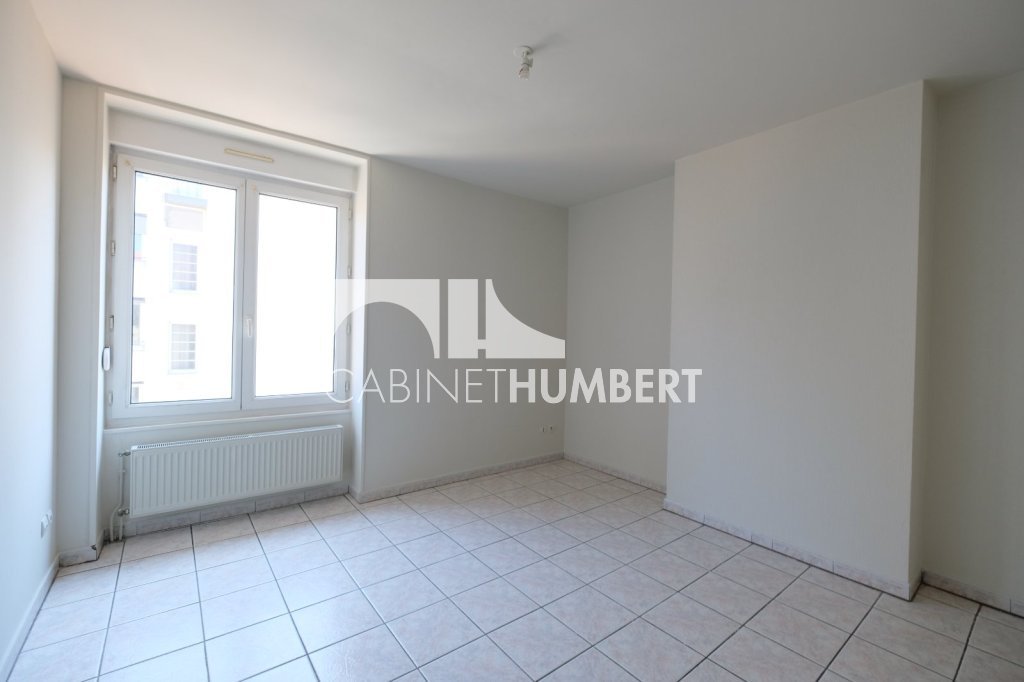 APPARTEMENT T3 A LOUER - ST ETIENNE CENTRE VILLE - 85.94 m2 - 655 € charges comprises par mois