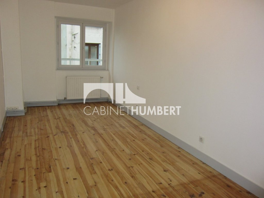 APPARTEMENT T3 A LOUER - ST ETIENNE CENTRE VILLE - 78.23 m2 - 620�&euro; charges comprises par mois