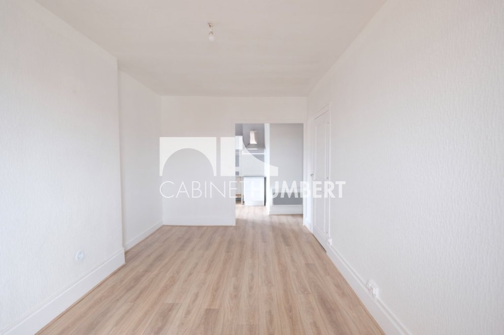 APPARTEMENT T3 A LOUER - ST ETIENNE CENTRE VILLE - 57.5 m2 - 600 € charges comprises par mois
