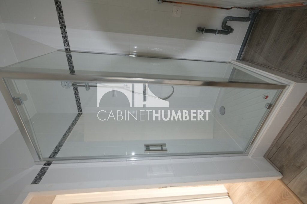 APPARTEMENT T3 A LOUER - ST ETIENNE CENTRE VILLE - 57.5 m2 - 600 € charges comprises par mois