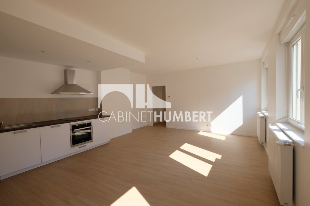 APPARTEMENT T3 A LOUER - ST ETIENNE CENTRE VILLE - 83 m2 - 730€ charges comprises par mois