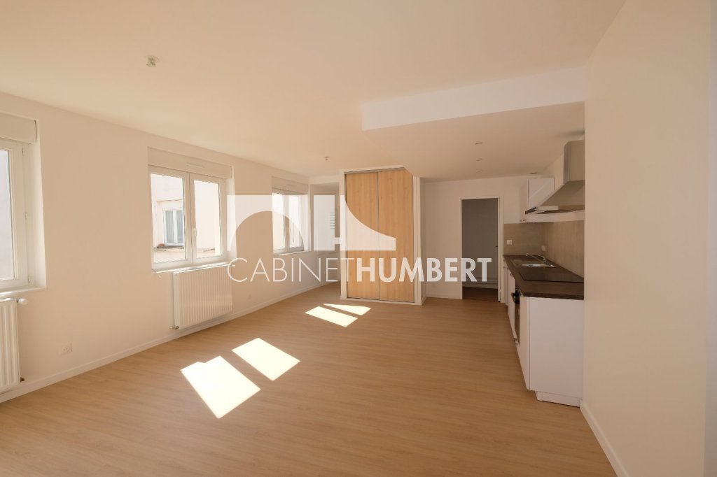 APPARTEMENT T3 A LOUER - ST ETIENNE CENTRE VILLE - 83 m2 - 730€ charges comprises par mois