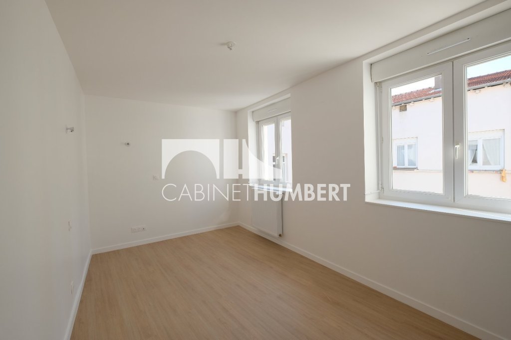 APPARTEMENT T3 A LOUER - ST ETIENNE CENTRE VILLE - 83 m2 - 730€ charges comprises par mois
