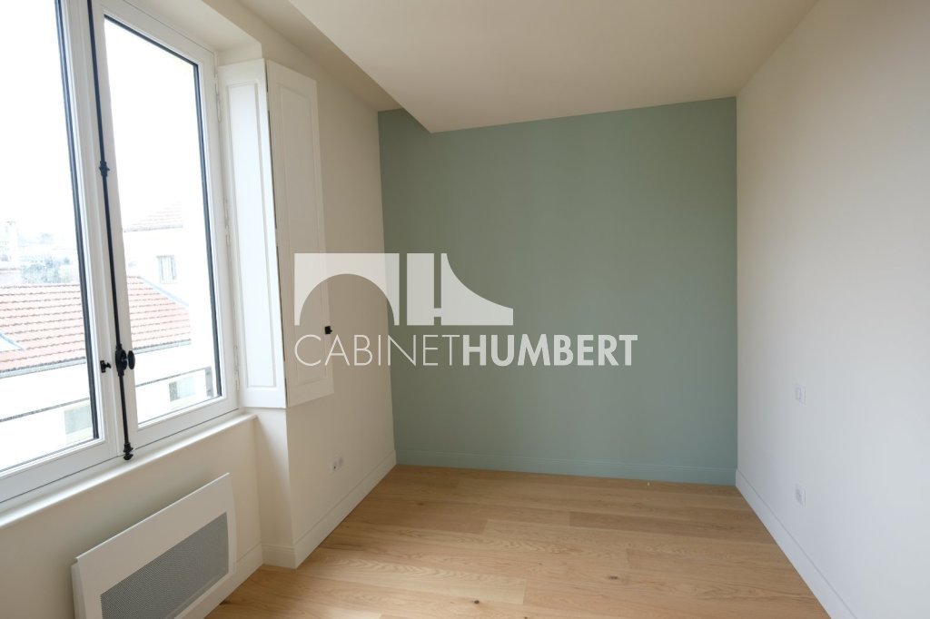 HYPER CENTRE A LOUER - ST ETIENNE CENTRE VILLE - 79.85 m2 - 830 € charges comprises par mois