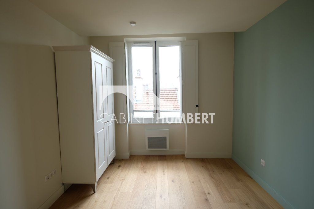 HYPER CENTRE A LOUER - ST ETIENNE CENTRE VILLE - 79.85 m2 - 830 € charges comprises par mois