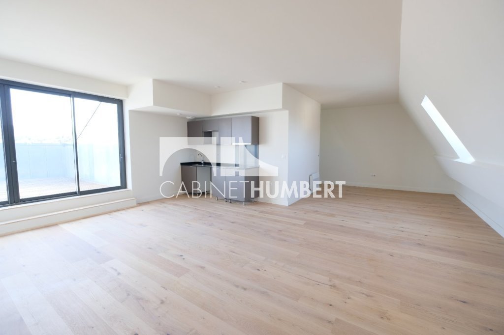 HYPER CENTRE T3 A LOUER - ST ETIENNE CENTRE VILLE - 90.91 m2 - 985 &euro; charges comprises par mois
