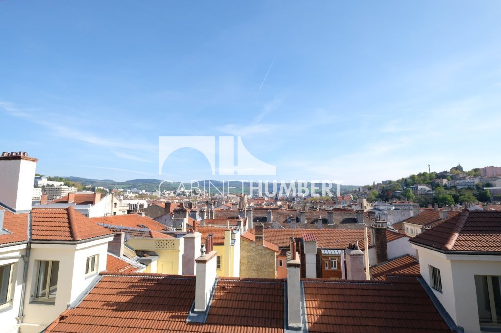 HYPER CENTRE T3 A LOUER - ST ETIENNE CENTRE VILLE - 90.91 m2 - 985 &euro; charges comprises par mois