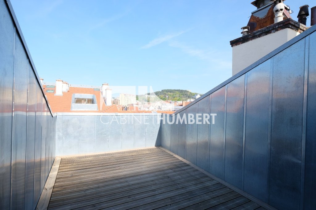 APPARTEMENT T3 A LOUER - ST ETIENNE CENTRE VILLE - 85.5 m2 - 1090€ charges comprises par mois