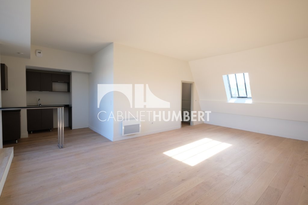 APPARTEMENT T3 A LOUER - ST ETIENNE CENTRE VILLE - 85.5 m2 - 1090€ charges comprises par mois
