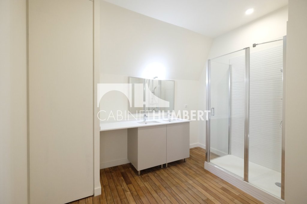 APPARTEMENT T3 A LOUER - ST ETIENNE CENTRE VILLE - 85.5 m2 - 1090€ charges comprises par mois