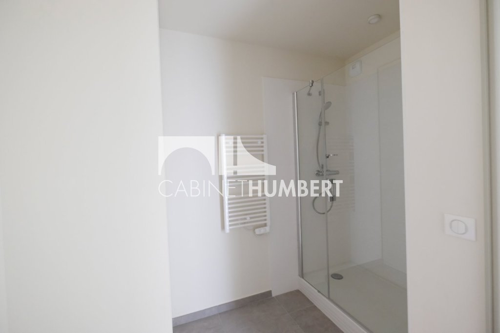 HYPER CENTRE A LOUER - ST ETIENNE CENTRE VILLE - 71.81 m2 - 770€ charges comprises par mois