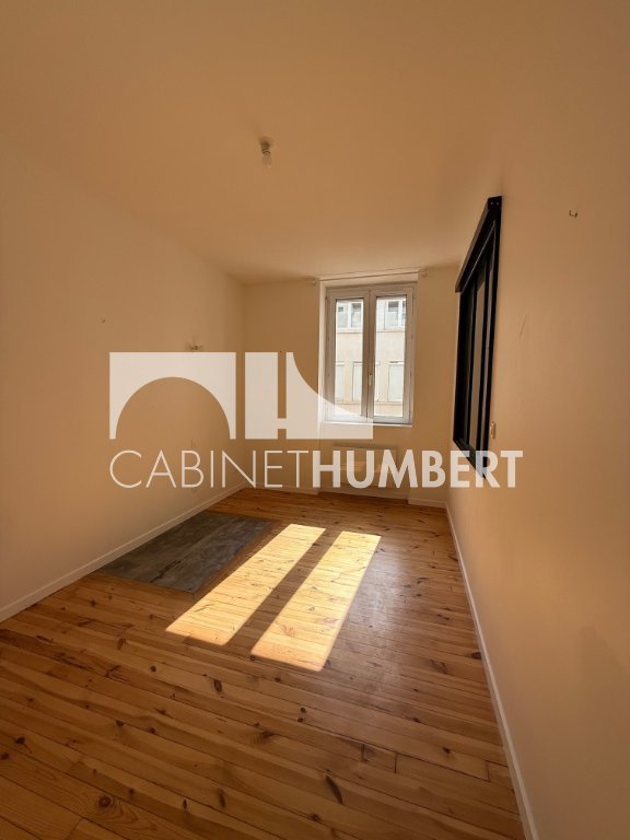 CENTRE-VILLE A LOUER - ST ETIENNE CENTRE VILLE - 74.19 m2 - 715€ charges comprises par mois