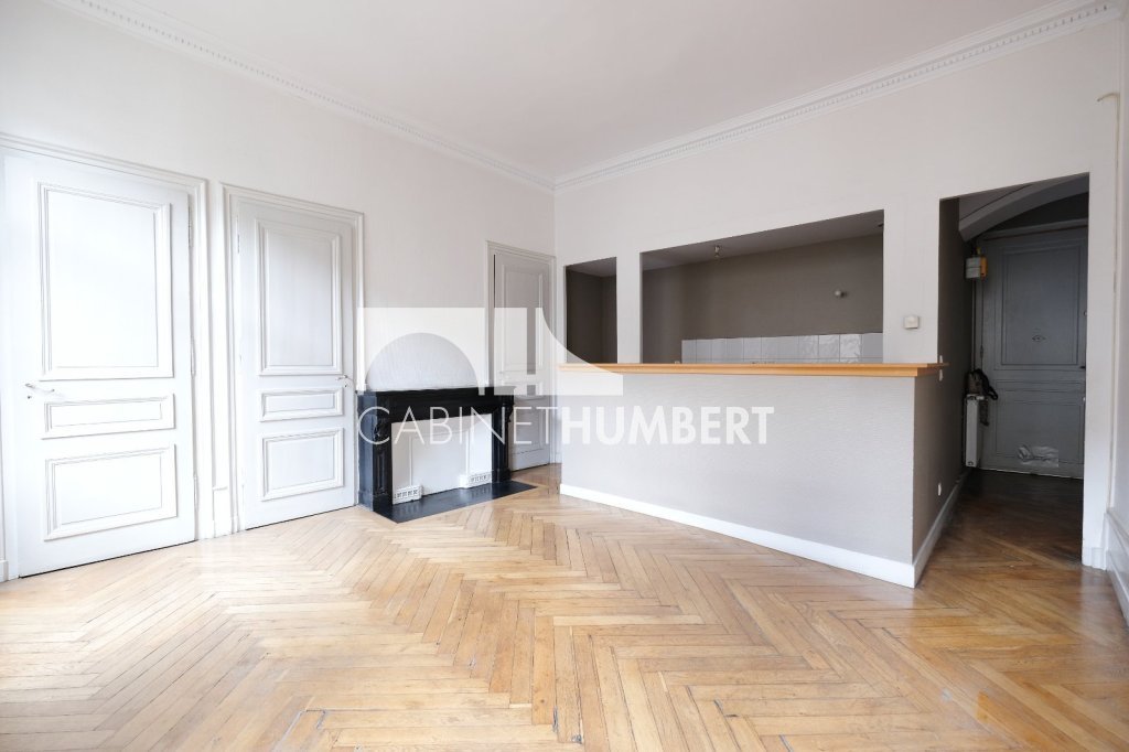 APPARTEMENT T3 A LOUER - ST ETIENNE CENTRE VILLE - 65.46 m2 - 570€ charges comprises par mois