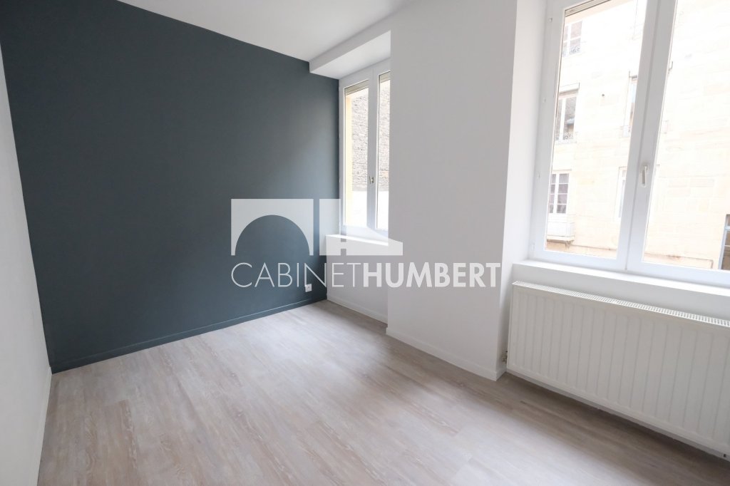 APPARTEMENT T3 A LOUER - ST ETIENNE CENTRE VILLE - 80.58 m2 - 760 &euro; charges comprises par mois