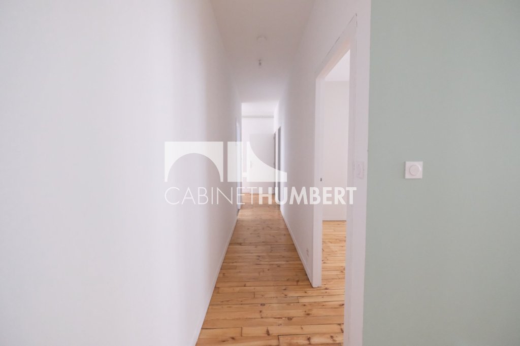 APPARTEMENT T3 A LOUER - ST ETIENNE CENTRE VILLE - 80.58 m2 - 760 &euro; charges comprises par mois