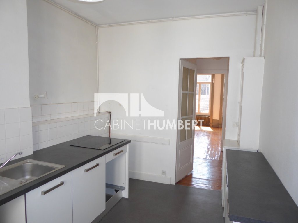 APPARTEMENT T3 A LOUER - ST ETIENNE CENTRE VILLE - 71 m2 - 575 &euro; charges comprises par mois
