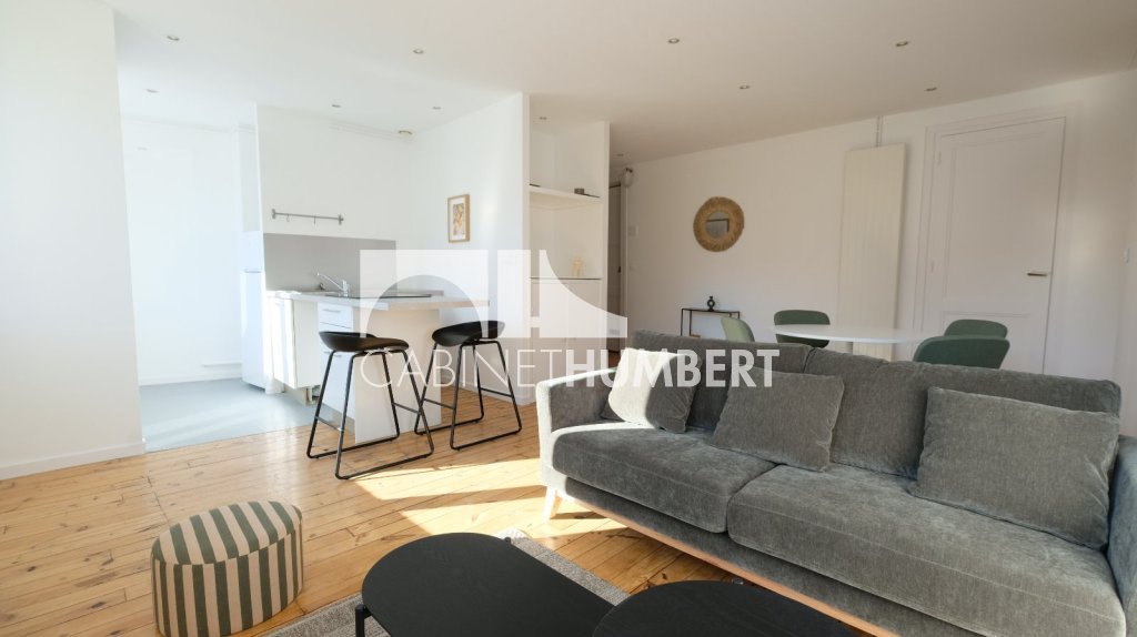 centre ville A LOUER - ST ETIENNE CENTRE VILLE - 61 m2 - 650 &euro; charges comprises par mois