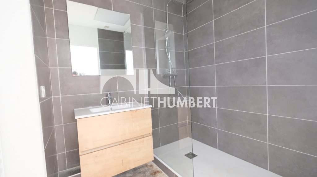 centre ville A LOUER - ST ETIENNE CENTRE VILLE - 61 m2 - 650 &euro; charges comprises par mois