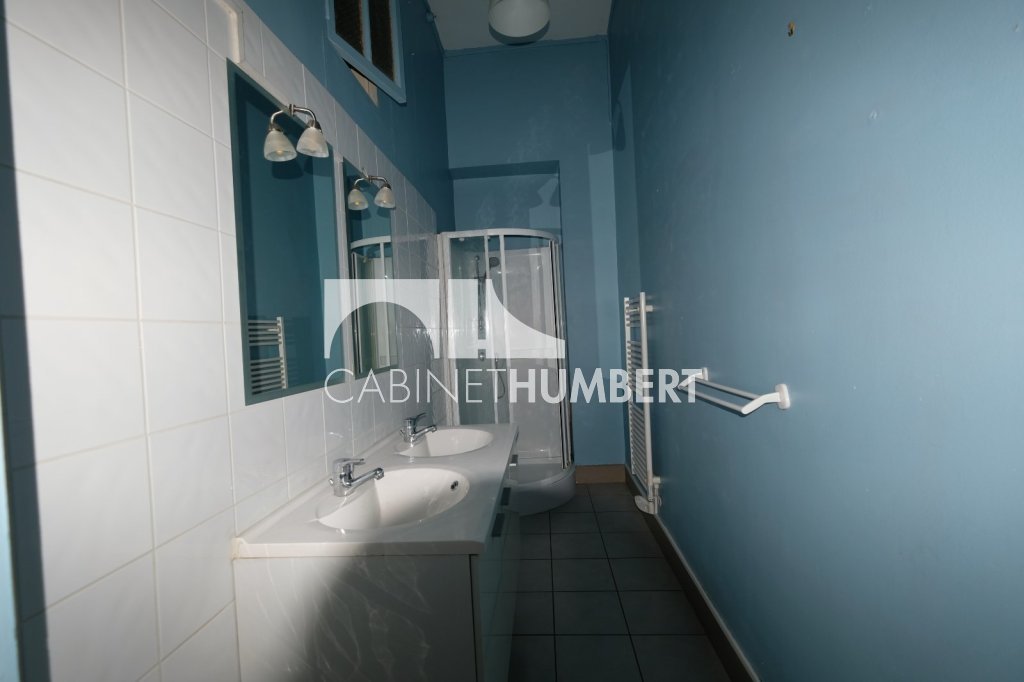 APPARTEMENT T3 A LOUER - ST ETIENNE CENTRE VILLE - 129 m2 - 780€ charges comprises par mois