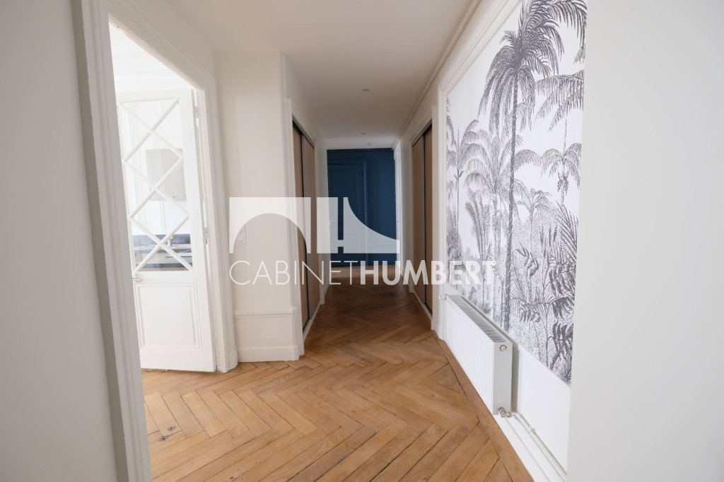 APPARTEMENT T3 A LOUER - ST ETIENNE CENTRE VILLE - 86.94 m2 - 695 &euro; charges comprises par mois