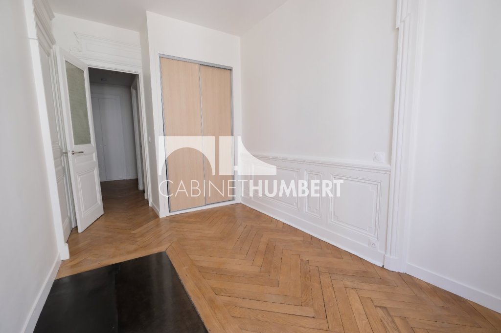 APPARTEMENT T3 A LOUER - ST ETIENNE CENTRE VILLE - 86.94 m2 - 695 &euro; charges comprises par mois