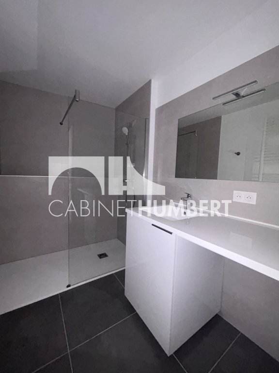 APPARTEMENT T3 A LOUER - ST ETIENNE CENTRE VILLE - 86.94 m2 - 695 &euro; charges comprises par mois