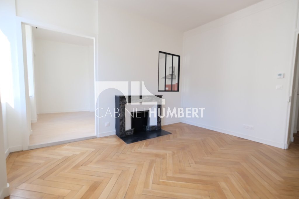 APPARTEMENT T3 A LOUER - ST ETIENNE CENTRE VILLE - 89.18 m2 - 735 &euro; charges comprises par mois