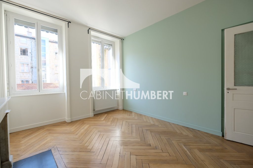 APPARTEMENT T3 A LOUER - ST ETIENNE CENTRE VILLE - 89.18 m2 - 735 &euro; charges comprises par mois