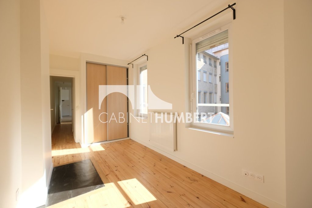 APPARTEMENT T3 A LOUER - ST ETIENNE CENTRE VILLE - 89.18 m2 - 735 &euro; charges comprises par mois