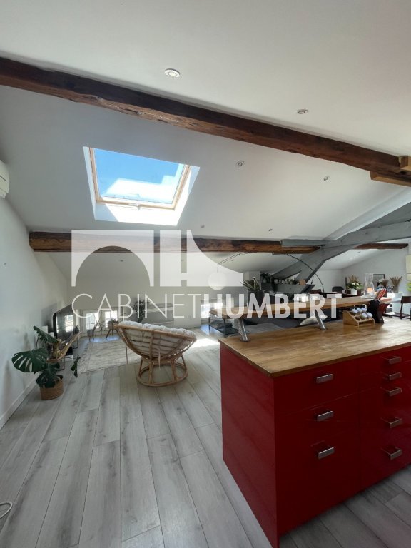 APPARTEMENT T3 A LOUER - ST ETIENNE CENTRE VILLE - 74.01 m2 - 730 &euro; charges comprises par mois