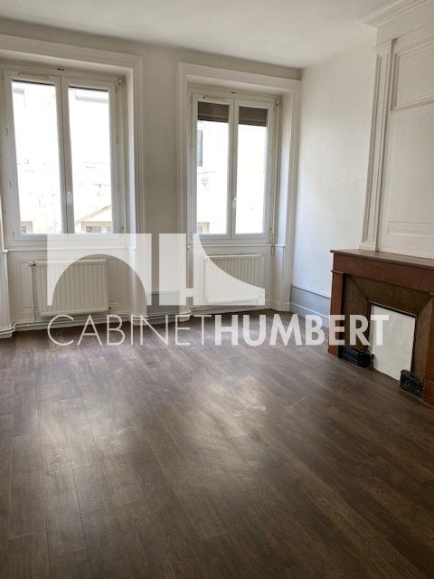 APPARTEMENT T3 A LOUER - ST ETIENNE CENTRE VILLE - 72.04 m2 - 585�&euro; charges comprises par mois