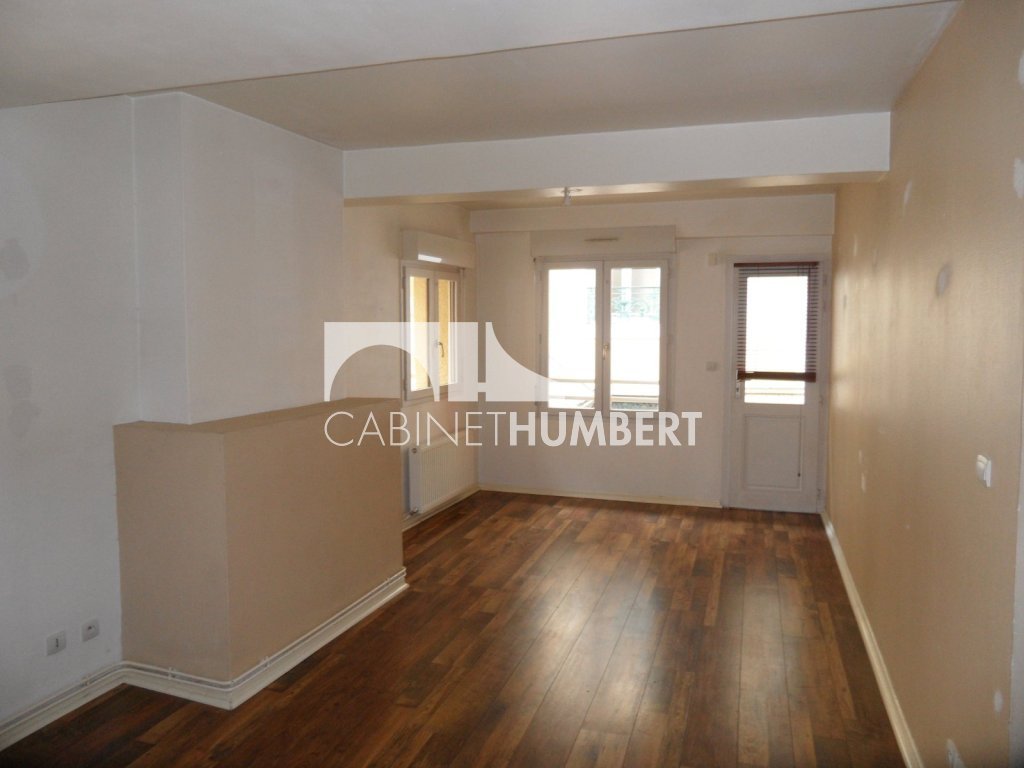 APPARTEMENT T3 A LOUER - ST ETIENNE CENTRE VILLE - 65.05 m2 - 495€ charges comprises par mois