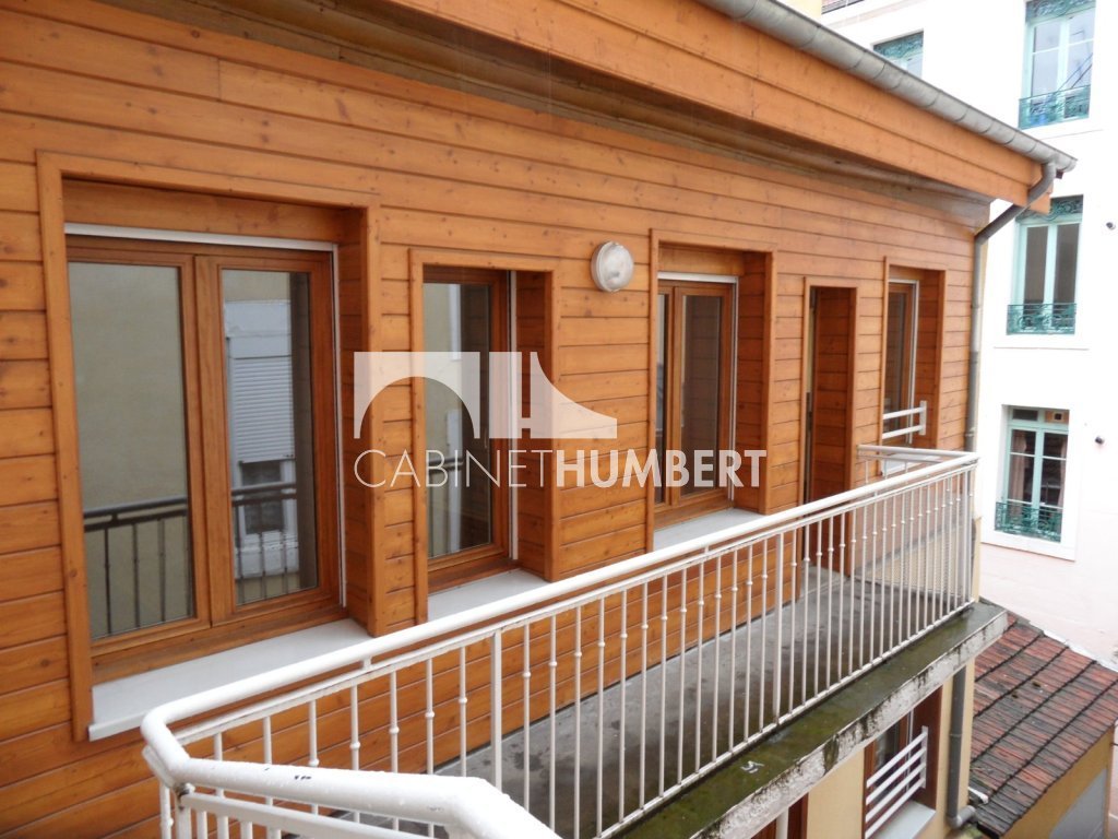 APPARTEMENT T3 A LOUER - ST ETIENNE CENTRE VILLE - 65.05 m2 - 495€ charges comprises par mois