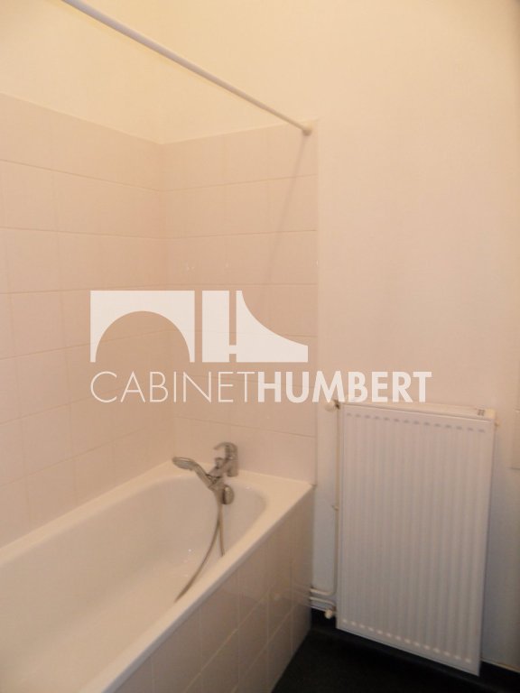 APPARTEMENT T3 A LOUER - ST ETIENNE CENTRE VILLE - 72 m2 - 650 &euro; charges comprises par mois