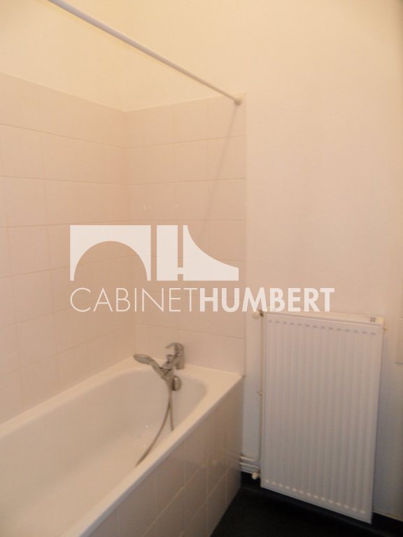 APPARTEMENT T3 A LOUER - ST ETIENNE CENTRE VILLE - 72 m2 - 650 &euro; charges comprises par mois