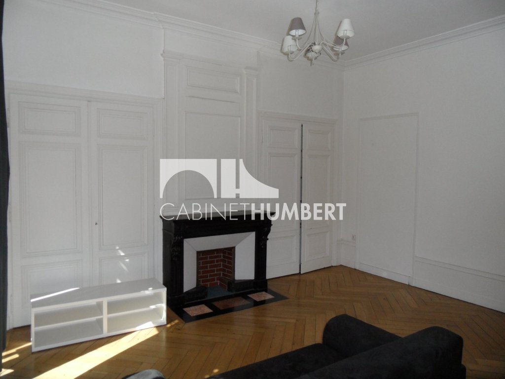 APPARTEMENT T3 A LOUER - ST ETIENNE CENTRE VILLE - 72 m2 - 650 &euro; charges comprises par mois