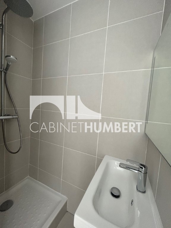 APPARTEMENT T3 A LOUER - ST ETIENNE CENTRE VILLE - 50.78 m2 - 597 &euro; charges comprises par mois