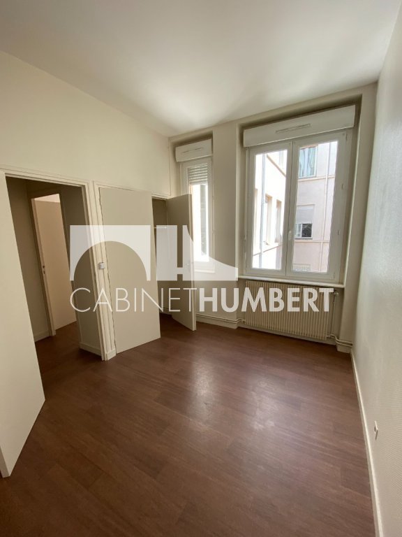 APPARTEMENT T3 A LOUER - ST ETIENNE CENTRE VILLE - 74.77 m2 - 645 &euro; charges comprises par mois