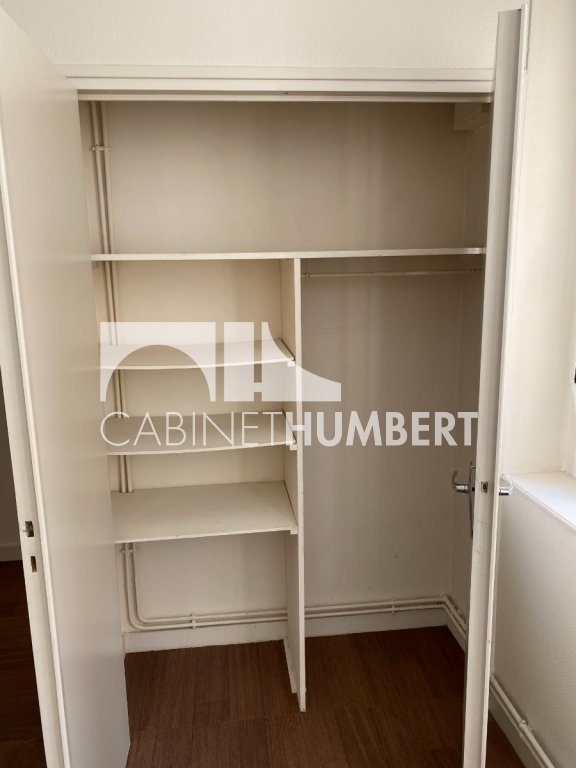 APPARTEMENT T3 A LOUER - ST ETIENNE CENTRE VILLE - 74.77 m2 - 645 &euro; charges comprises par mois