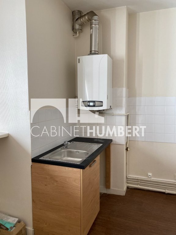 APPARTEMENT T3 A LOUER - ST ETIENNE CENTRE VILLE - 74.77 m2 - 645 &euro; charges comprises par mois