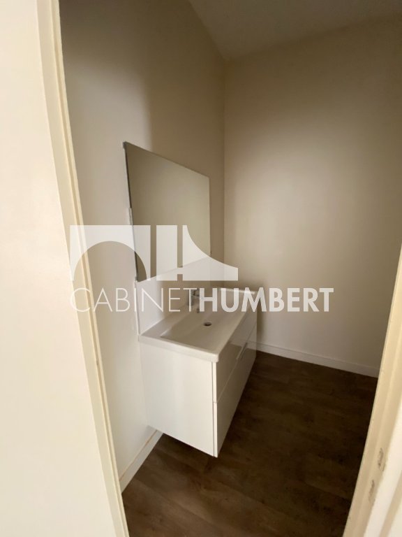 APPARTEMENT T3 A LOUER - ST ETIENNE CENTRE VILLE - 74.77 m2 - 645 &euro; charges comprises par mois