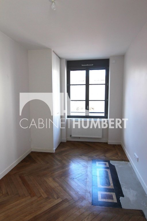 APPARTEMENT T3 A LOUER - ST ETIENNE CENTRE VILLE - 71.31 m2 - 695 &euro; charges comprises par mois