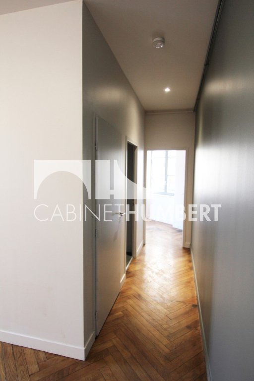 APPARTEMENT T3 A LOUER - ST ETIENNE CENTRE VILLE - 71.31 m2 - 695 &euro; charges comprises par mois