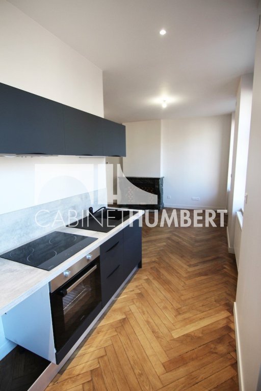 APPARTEMENT T3 A LOUER - ST ETIENNE CENTRE VILLE - 71.31 m2 - 695 &euro; charges comprises par mois
