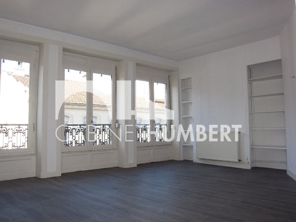 APPARTEMENT T3 A LOUER - ST ETIENNE CENTRE VILLE - 76.59 m2 - 600 &euro; charges comprises par mois